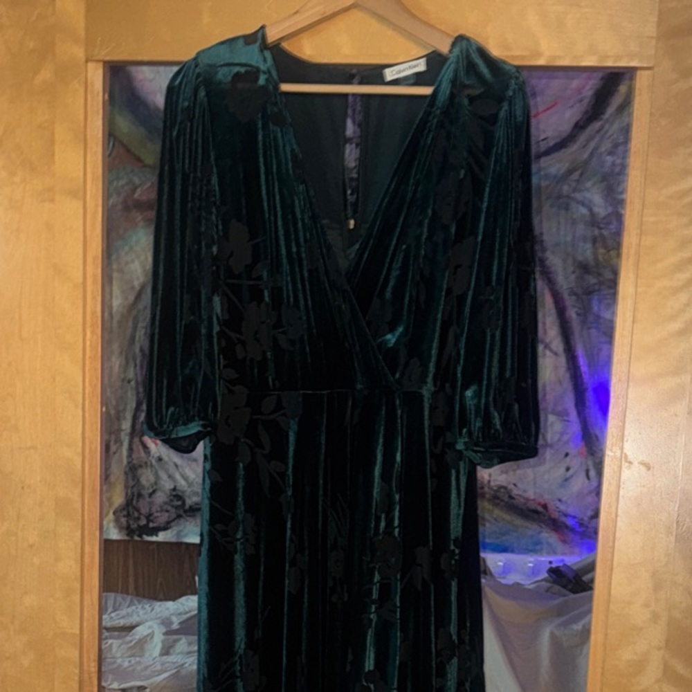 Calvin Klein Deep Green Velvet Long Sleeve Dress